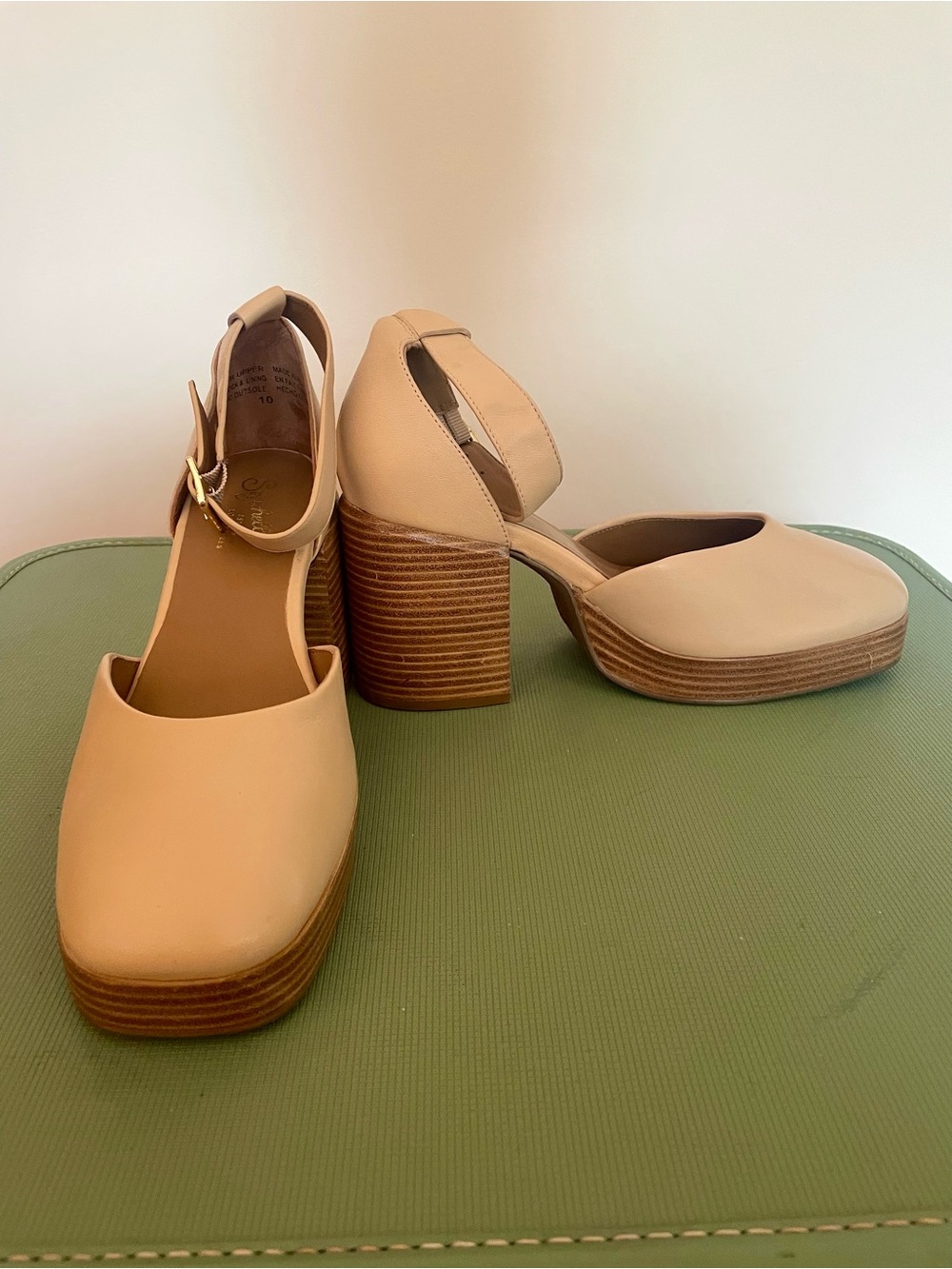 Seychelles Gleaming Heels Tan Ankle-Strap Platform Pumps | Size 10 - Picture 4 of 6